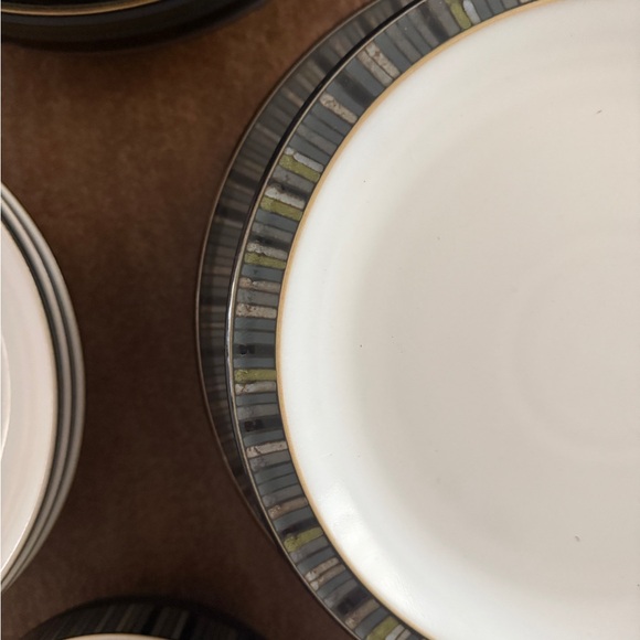 Denby Jet Stripes Dinner Set - Picture 5 of 6